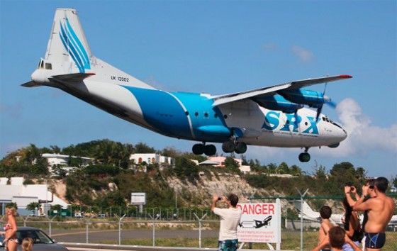 Juliana Airport tourists watching planes