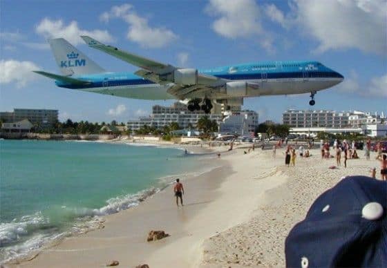 Caribbean landing strip 