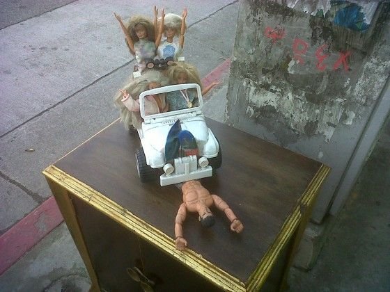 online-dating-help-from-barbies