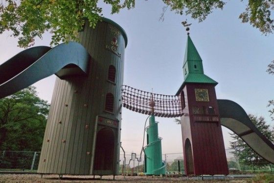 Monstrum Playground Slide