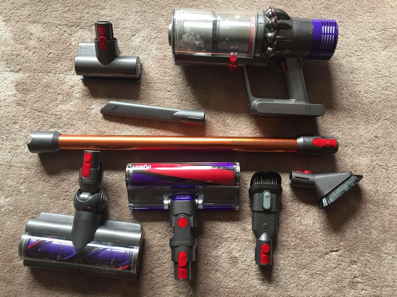 Dyson Cyclone V10 Review 3
