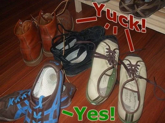 The Correct Way To Tuck Laces Into A Shoe The Correct Way To Tuck Laces Into A Shoe