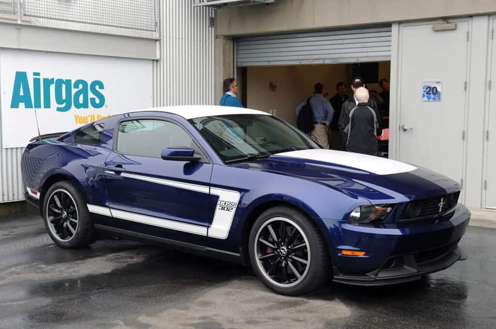 Blue Ford Mustang Boss 302 2012