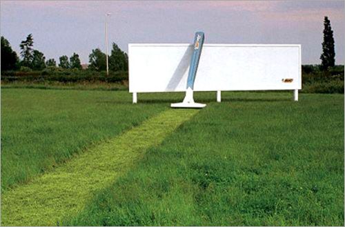 World's Most Creative Advertisements and Billboards 4 Billboard with mowed down grass and shaving blade