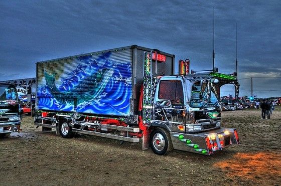 Colorful Pictures of Dekotora Trucks in Japan
