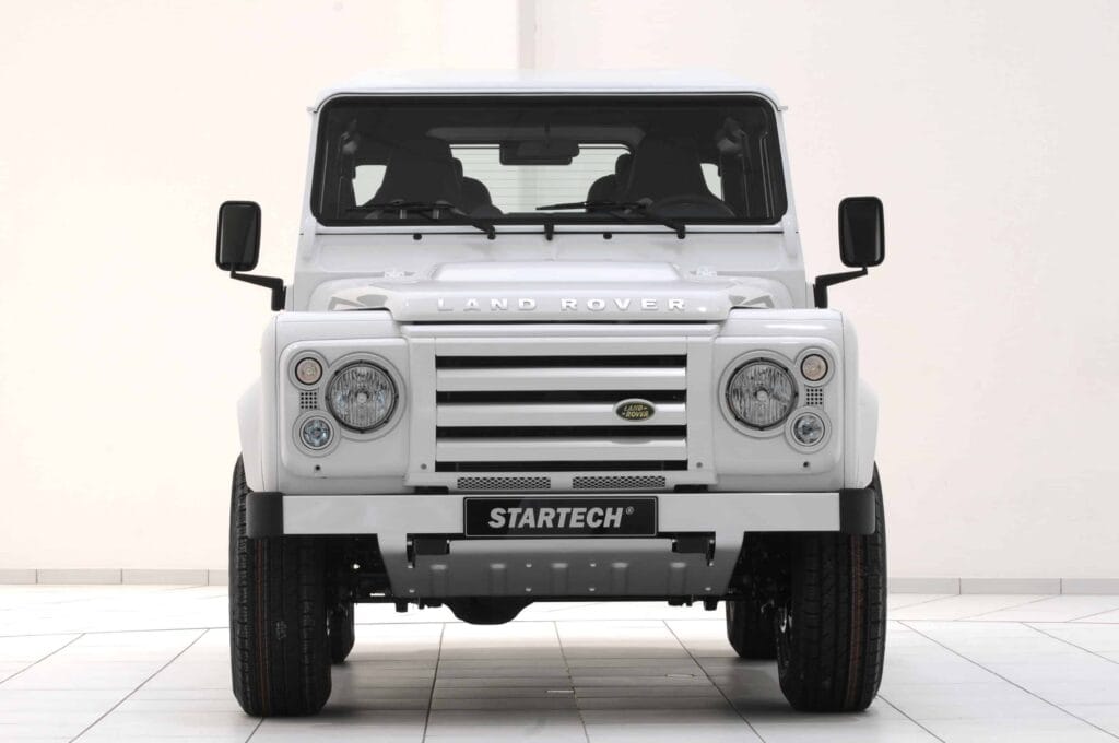 Startech-Land-Rover-Defender-Yachting-Front
