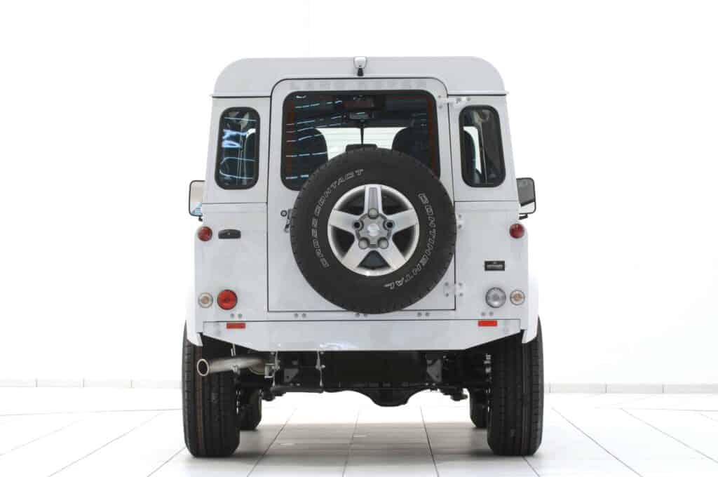 Startech-Land-Rover-Defender-Yachting-Rear