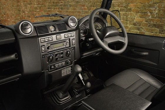 2011-Land-Rover-Defender-6 2011-Land-Rover-Defender-Interior