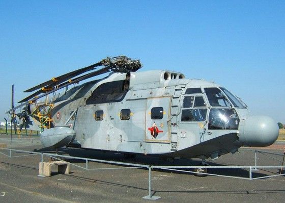 French-SA-321-Super-Frelon SA 321 with rotors folded