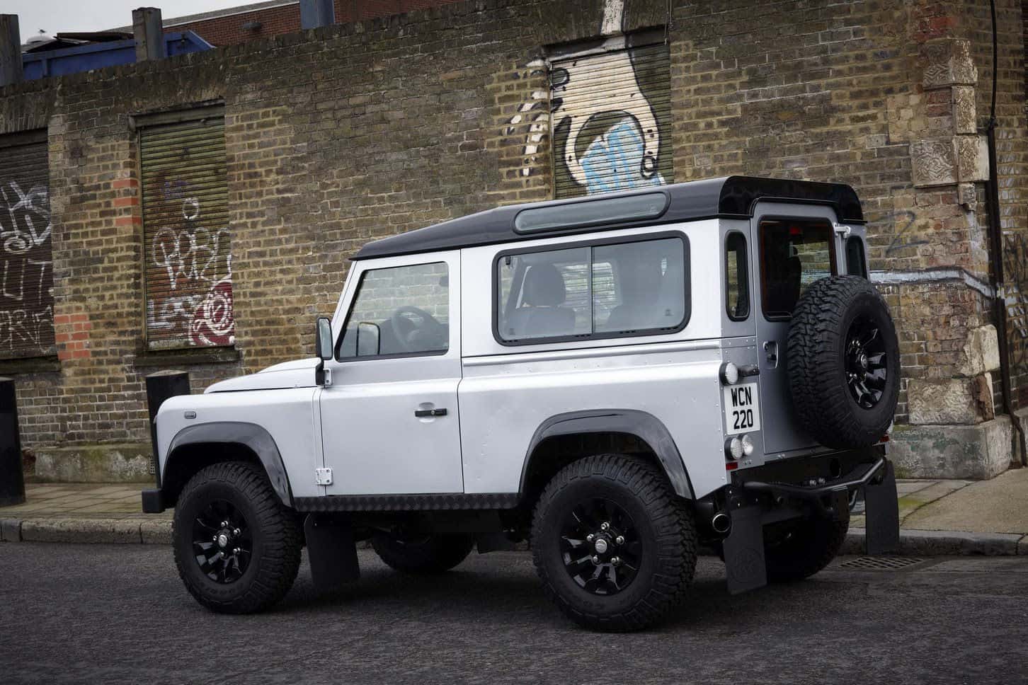 Land-Rover-Defender-X-Tech-90-Silver-Side