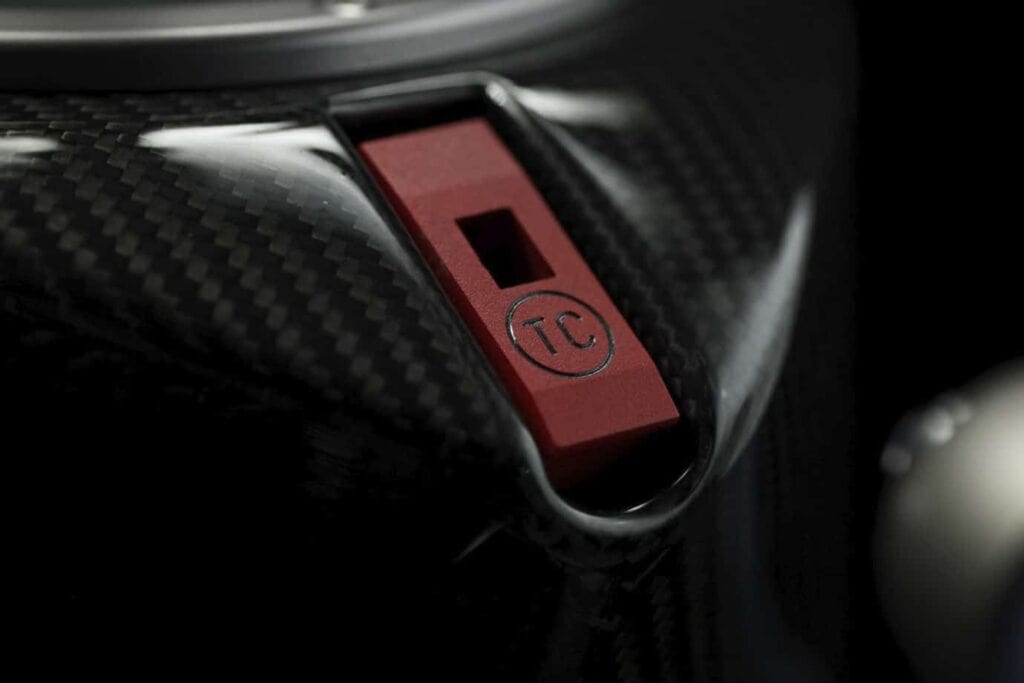 Noble-M600-Interior-Steering-Wheel