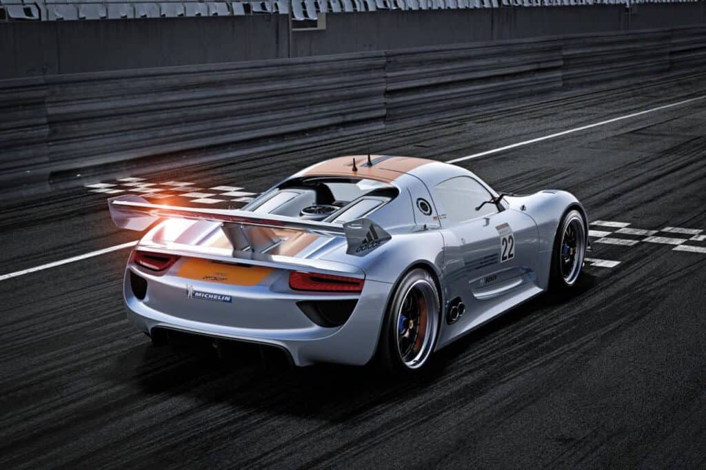 Porsche 918 RSR Race Car Wallpaper 7