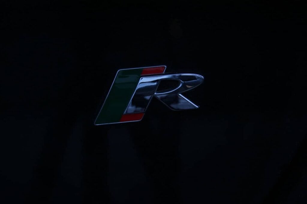 Jaguar-XFR-Symbol