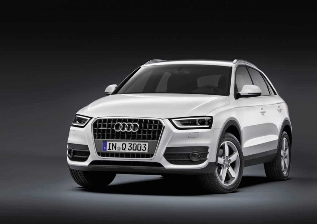 2012 Audi Q3 Crossover 12 White-2012-Audi-Q3-Front