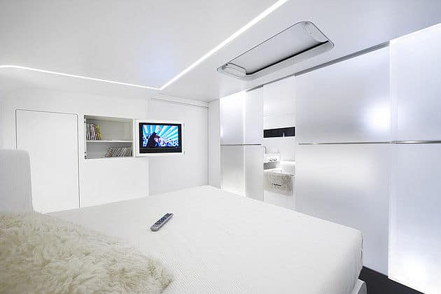 Ketterer-Continental-Luxury-Motorhome-Interior-Master-Bedroom