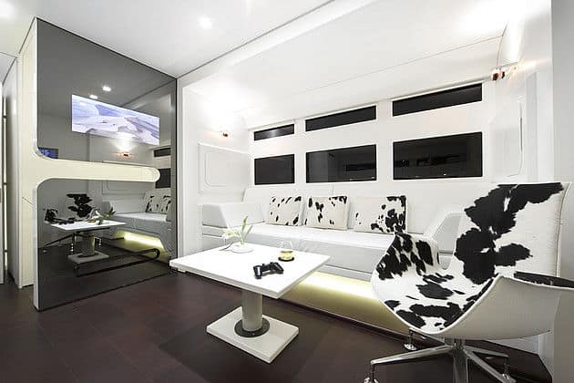 Ketterer-Continental-Luxury-Motorhome-Interior-Living-Room