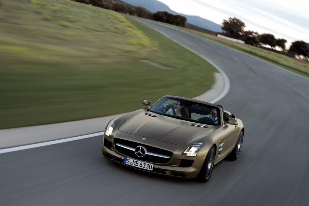 Mercedes-Benz-SLS-AMG-Roadster-Front