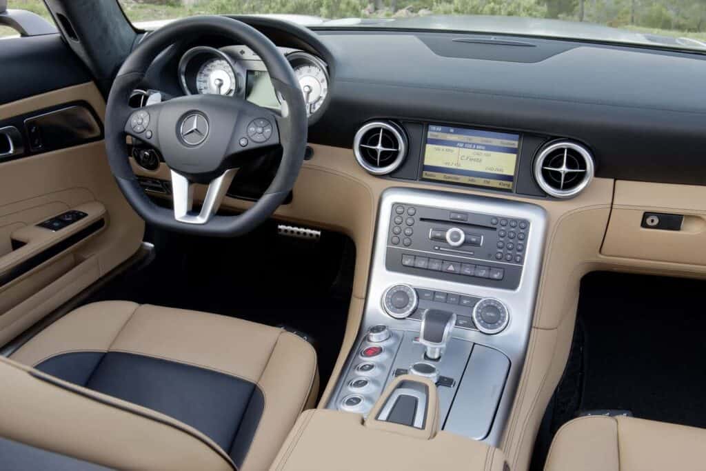 Mercedes-Benz-SLS-AMG-Roadster-Beige-Interior