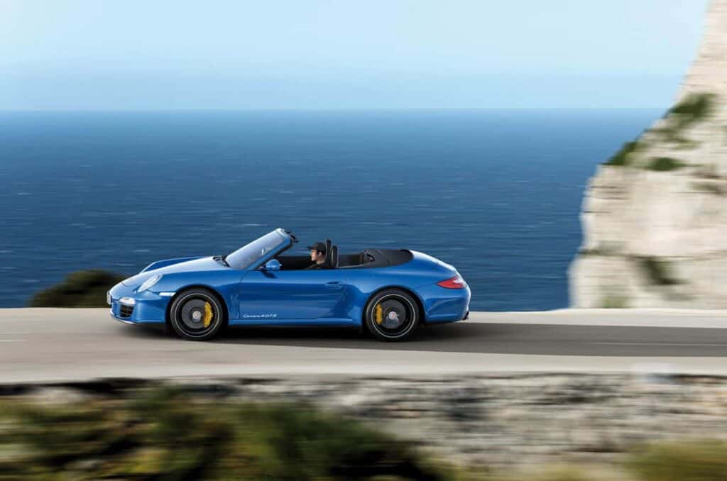 Porsche-911-Carrera-4-GTS-Cabriolet-Side