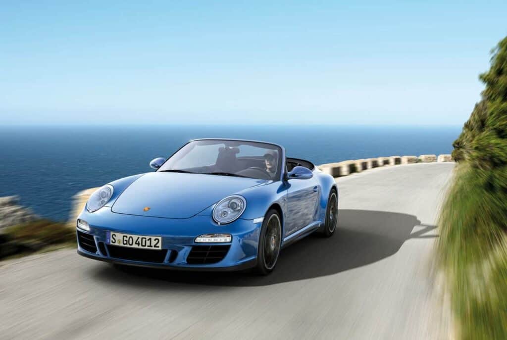 Porsche-911-Carrera-4-GTS-Blue