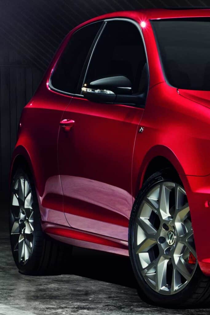 VW-Golf-GTI-Edition-35-Side