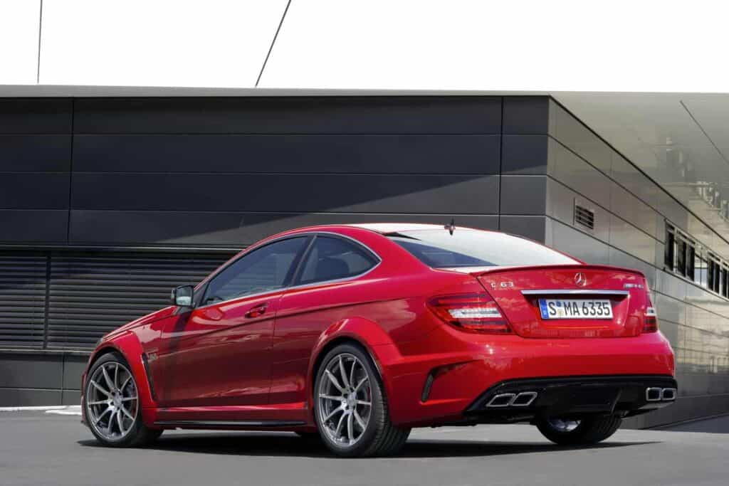 Mercedes_Benz-C63-AMG-Black-Series-Coupe-Side-View