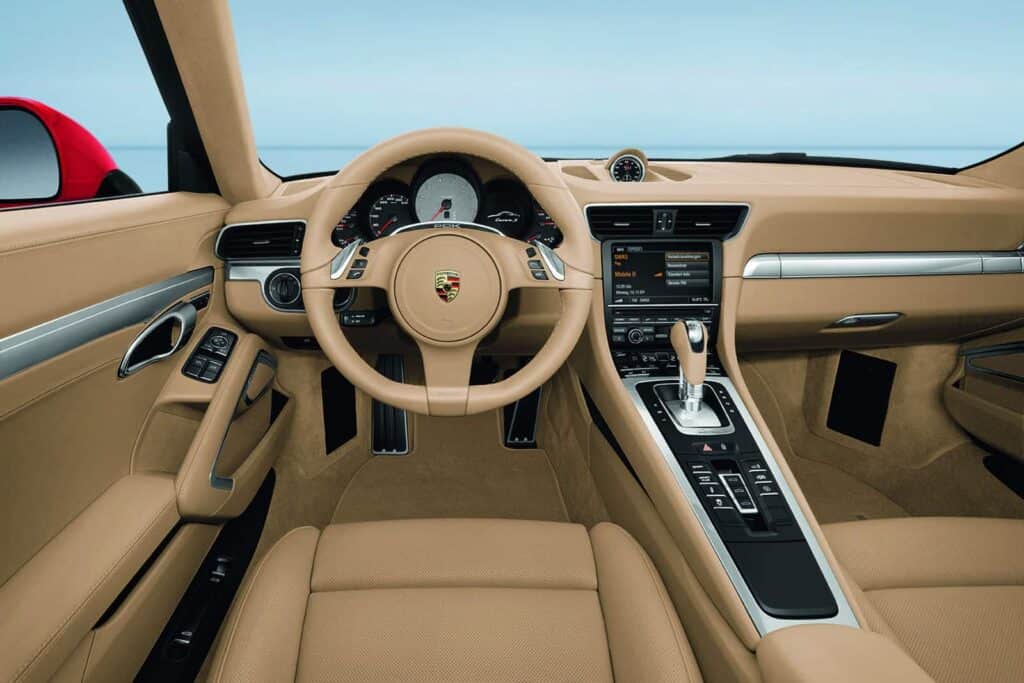 2012-Porsche-911-Carrera-991-Interior
