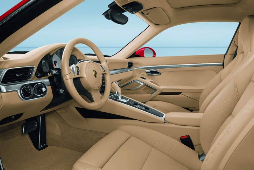 2012-Porsche-911-Carrera-991-Interior-Front