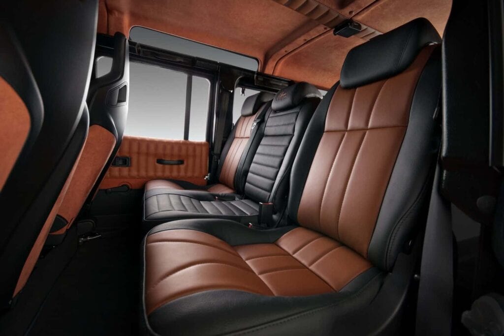 Vilner-Land-Rover-Defender-Back-Seat