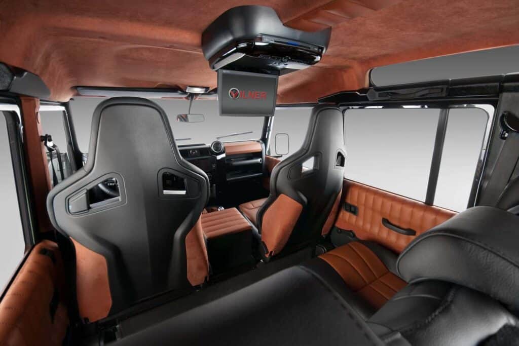 Vilner-Land-Rover-Defender-Interior-Back