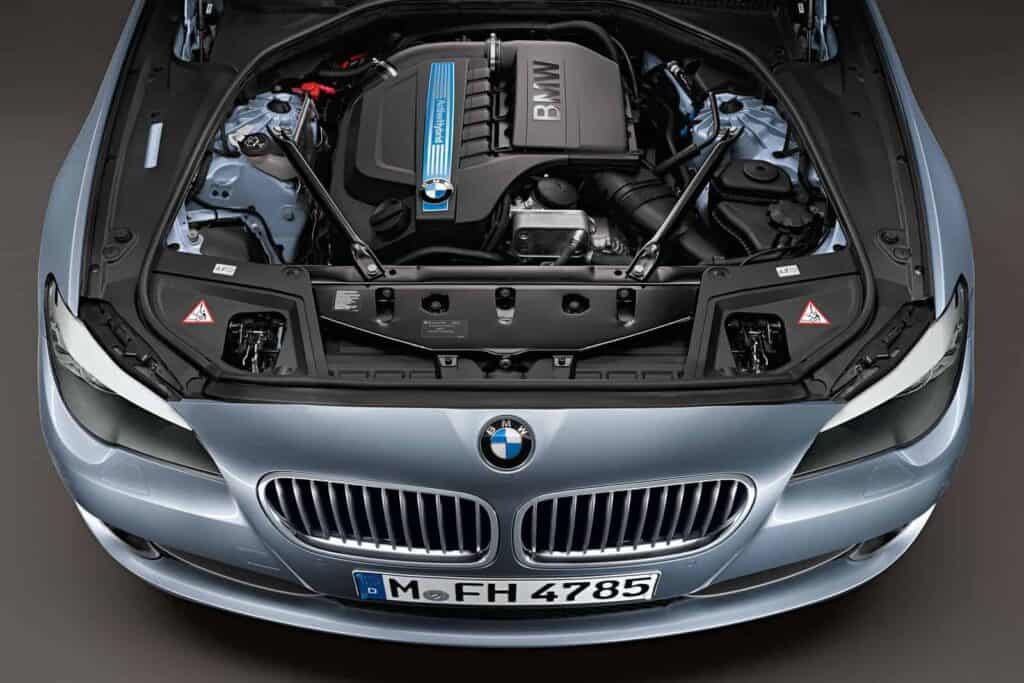 BMW ActiveHybrid 5 Series Sedan Engine Picture