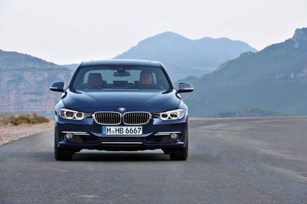 2012 BMW 3 Series Sedan 15