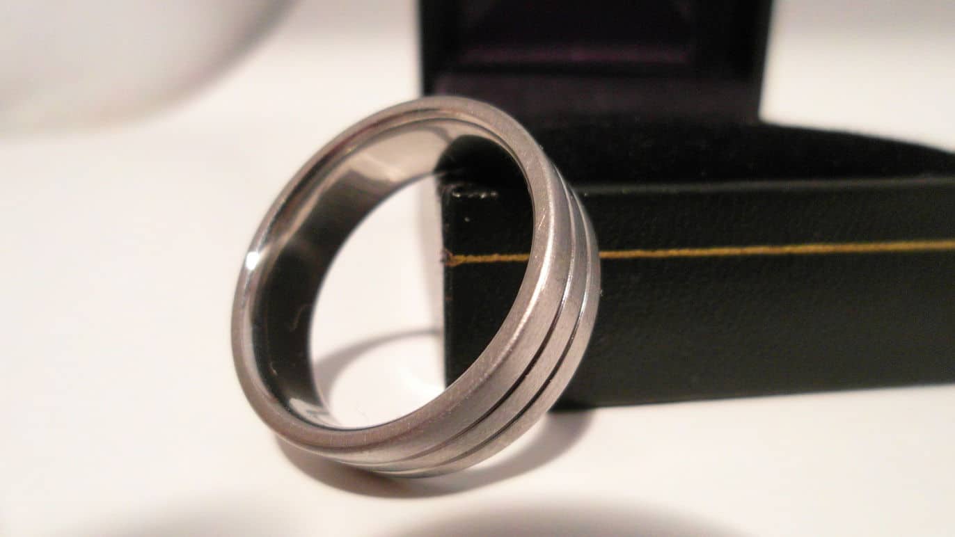 Durable Titanium Rings from Titanium-Buzz.com