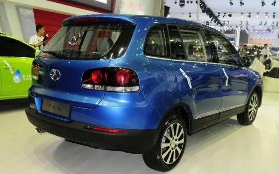 Volks Wagen Tiguan copycat, Chinese YEMA T-Series crossover SUV
