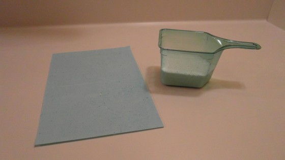 Comparison between Dizolve detergent and laundry detergent