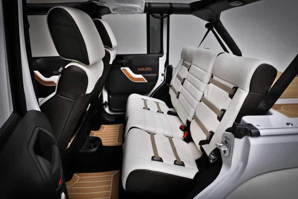 Jeep Wrangler Unlimited Nautic Blanche & Nautic Noire 4 Jeep Wrangler Nautical Concept 10