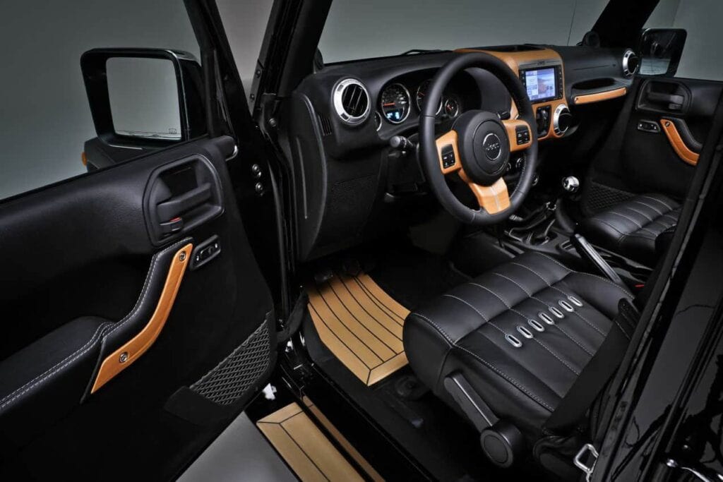 Jeep Wrangler Unlimited Nautic Blanche & Nautic Noire 3 Jeep Wrangler Noir Interior