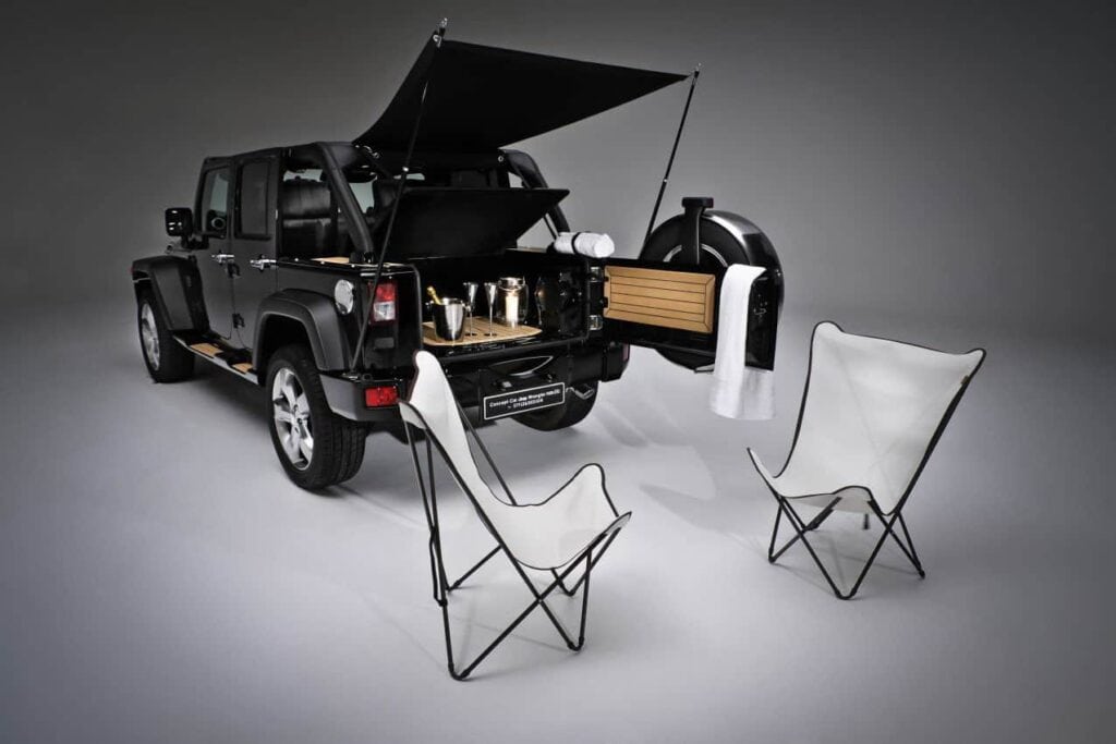 Jeep Wrangler Unlimited Nautic Blanche & Nautic Noire 10 Jeep Wrangler Noir Concept