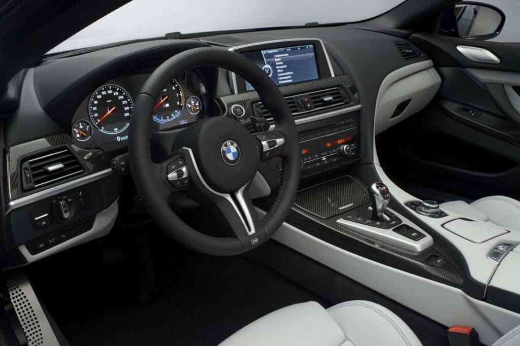 2013 BMW M6 Coupe interior