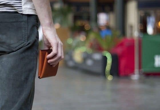 Noah Lambert Uni-Fold Wallet Review 5 Noah Lambert Wallet in hand