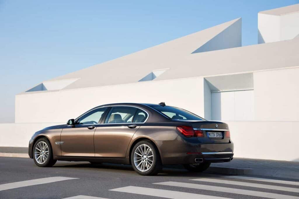 2013 BMW 7 Series car