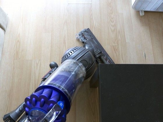 vacuum around corner