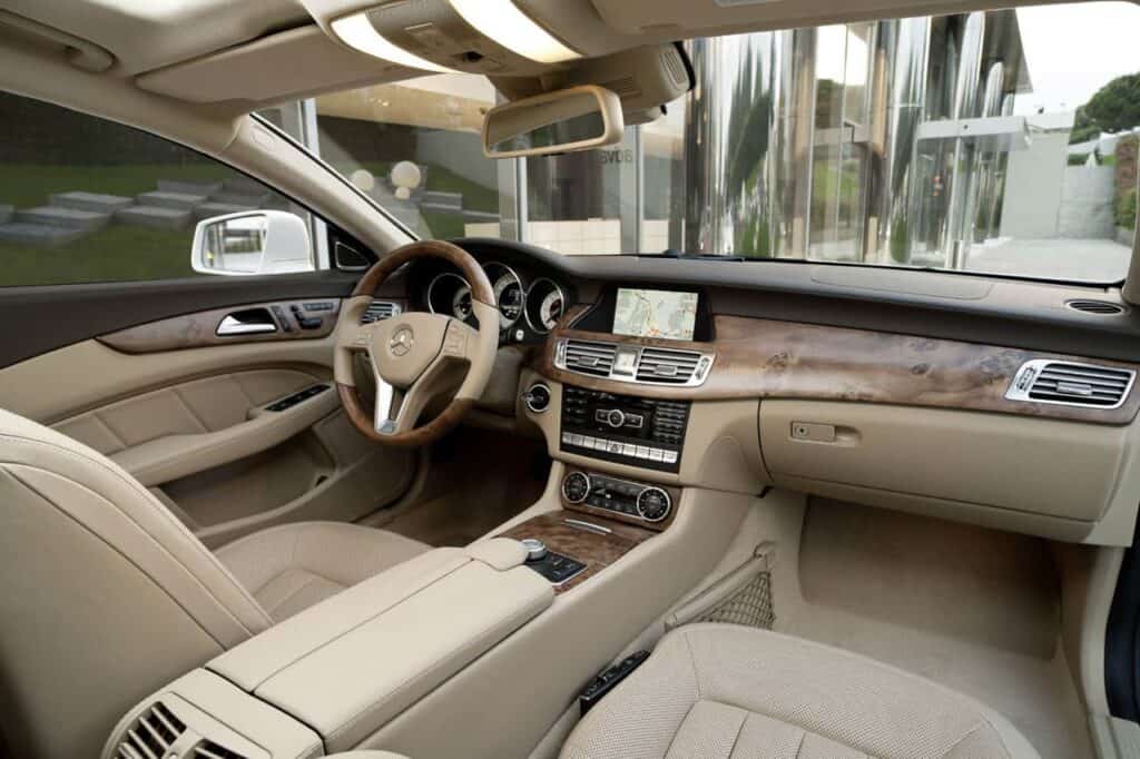2013 Mercedes-Benz CLS Shooting Brake Interior