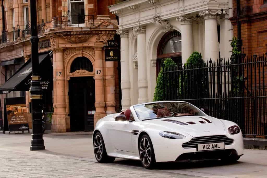 Aston Martin V12 Vantage Roadster 12 Aston Martin V12 Vantage Roadster