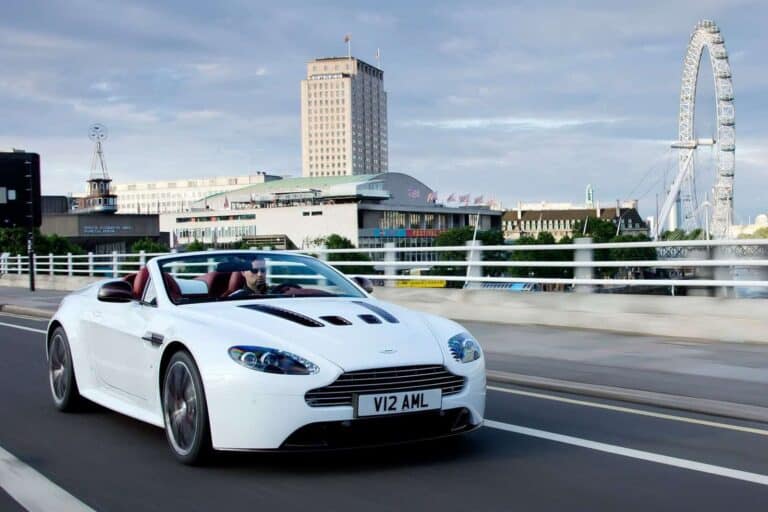 2013 Aston Martin V12 Roadster 7