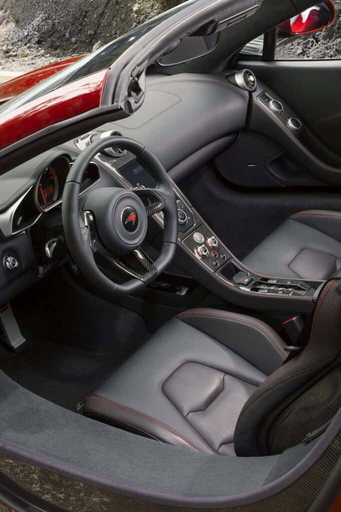 McLaren MP4-12C Spider interior