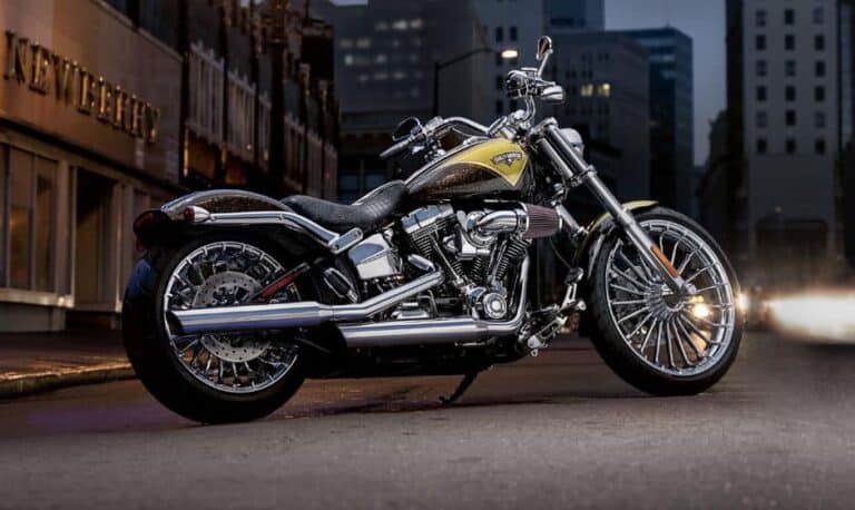 Harley Davidson CVO Breakout 1