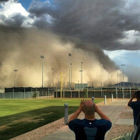 Huge dust storm