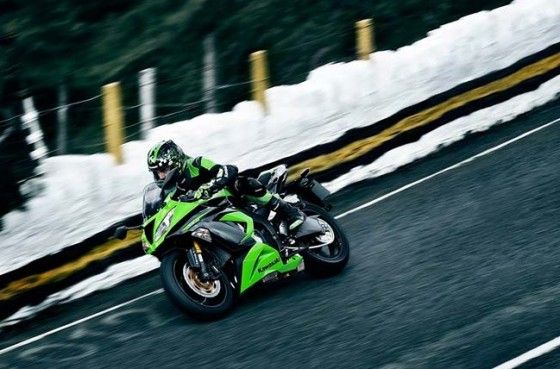 2013 Kawasaki Ninja ZX-6R side
