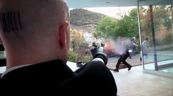 agent 47 shooting people